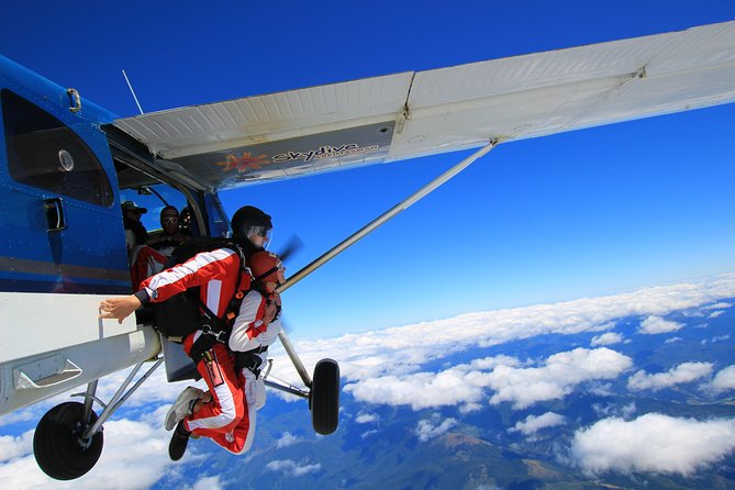 13,000ft Skydive over Abel Tasman with NZ's Most Epic Scenery - The weather question you should plan around