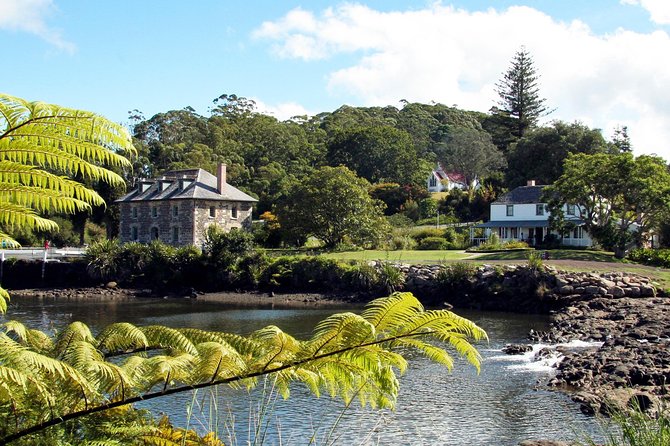 3-Day Bay of Islands Tour from Auckland - Cape Reinga at the meeting of two seas