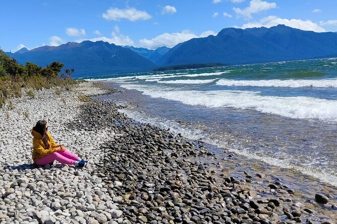 4 Day Tour to Milford Sound, Mount Cook & More from Auckland - Day 1: Auckland flight, Queenstown gardens and Te Anau glowworms