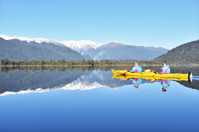 4-hour Lake Mapourika Kayak and Hike adventure, with Okarito Kiwi Sanctuary - Guides make the difference