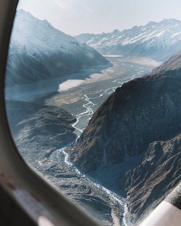 45-Minute Glacier Highlights Helicopter Tour from Mount Cook - Seeing Aoraki/Mount Cook from the air