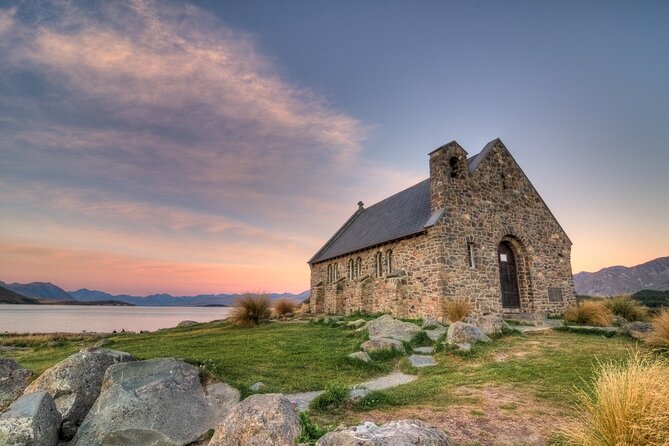 6-Day South Island Southern Heritage Tour from Christchurch - Day one: Lake Tekapo, Aoraki Mount Cook, and Queenstown