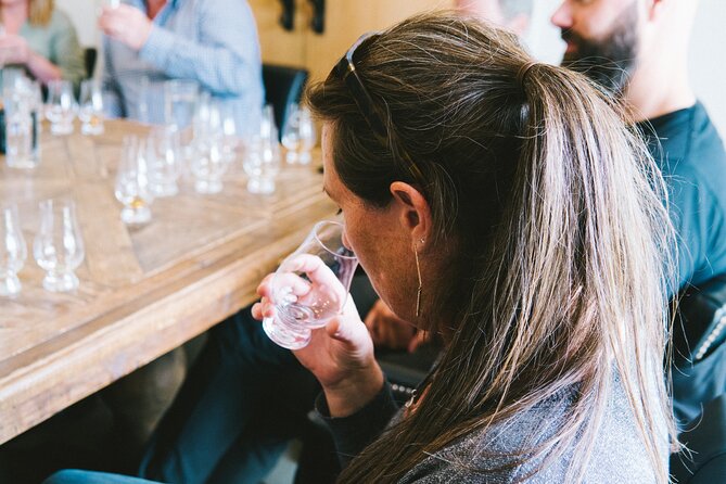 6 Hour's - Queenstown's Helicopter Gin Tour - The guides can shape the day