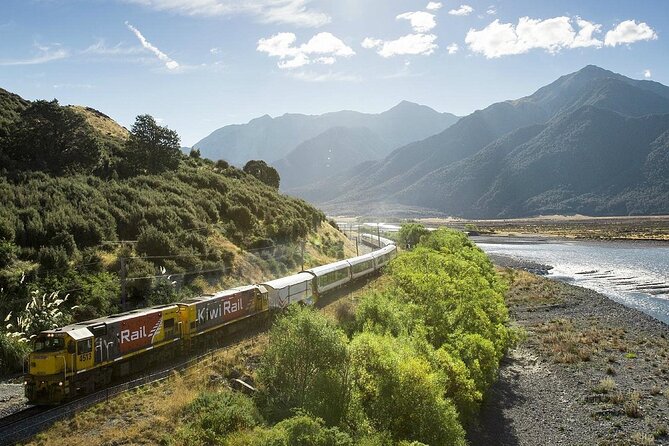 7-Day South Island Coastal Splendor Tour from Christchurch - What this seven-day route really offers