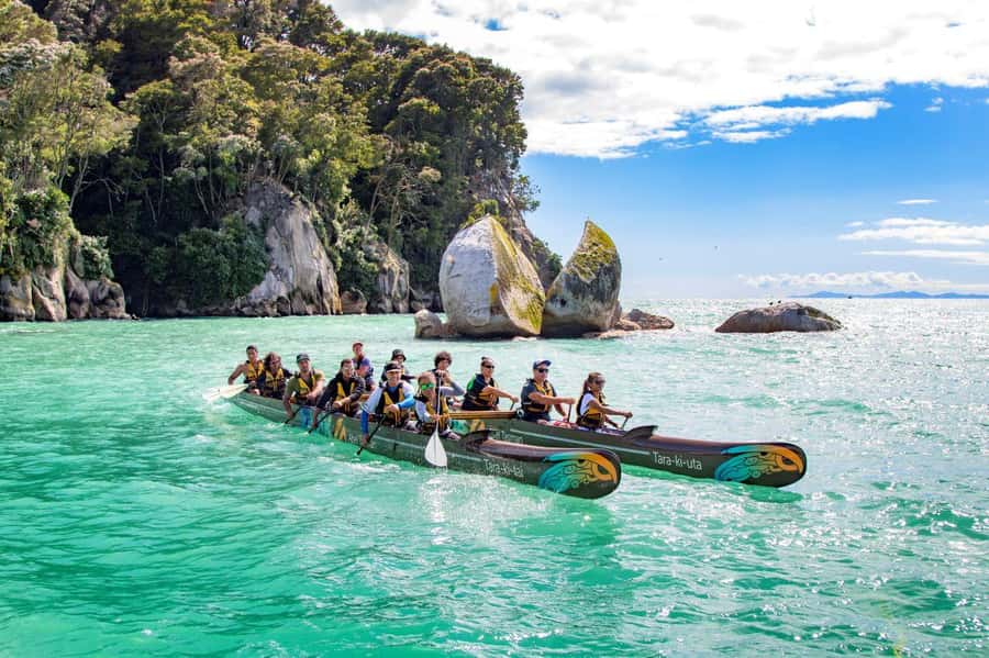 Abel Tasman National Park: Waka & Walk Tour - Starting with a Māori waka and a karakia