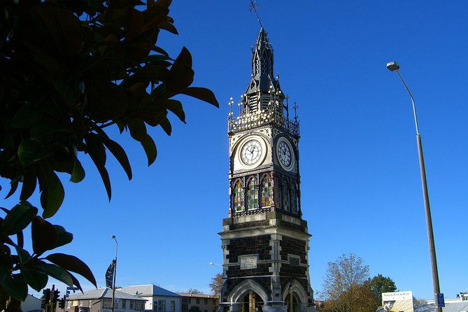 Akaroa Shore Excursion: Banks Peninsula, Christchurch City and Giants House Tour - Thirty minutes in Christchurch Botanic Gardens
