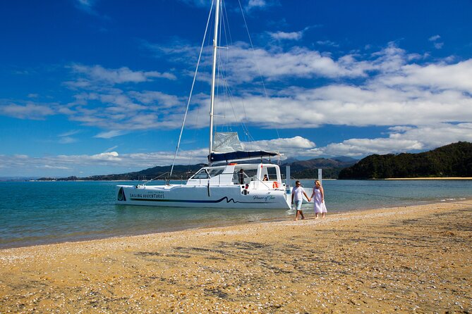 Anchorage Walk and Sail - Arriving at Kaiteriteri and returning to Marahau