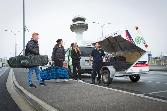 Arrival Transfer: Christchurch Airport to Christchurch Central City Hotels - Boarding, baggage, and the minivan ride
