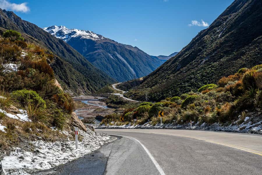Arthur’s Pass Tour From Christchurch via CHC-GRZ TranzAlpine - A small coach with useful extras
