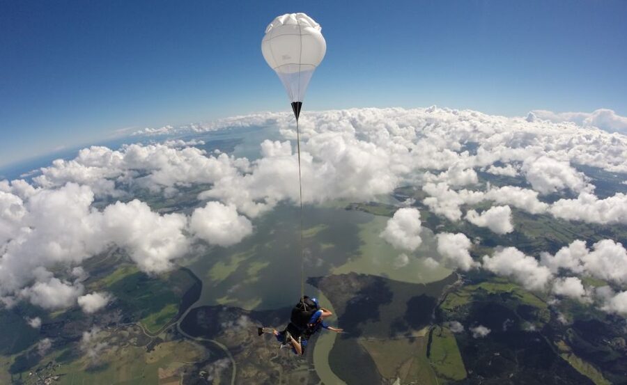 Auckland: 13000, 16000, or 18000-Foot Tandem Skydive - Weather delays are part of the deal