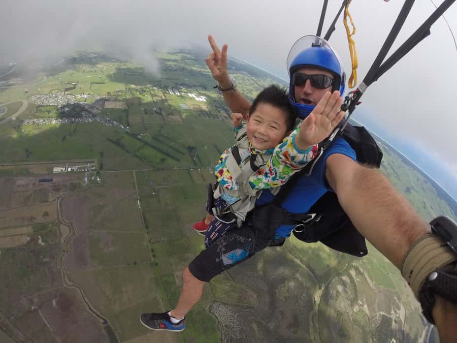 Auckland: 13000, 16000, or 18000-Foot Tandem Skydive - Photos and video: worth paying extra?