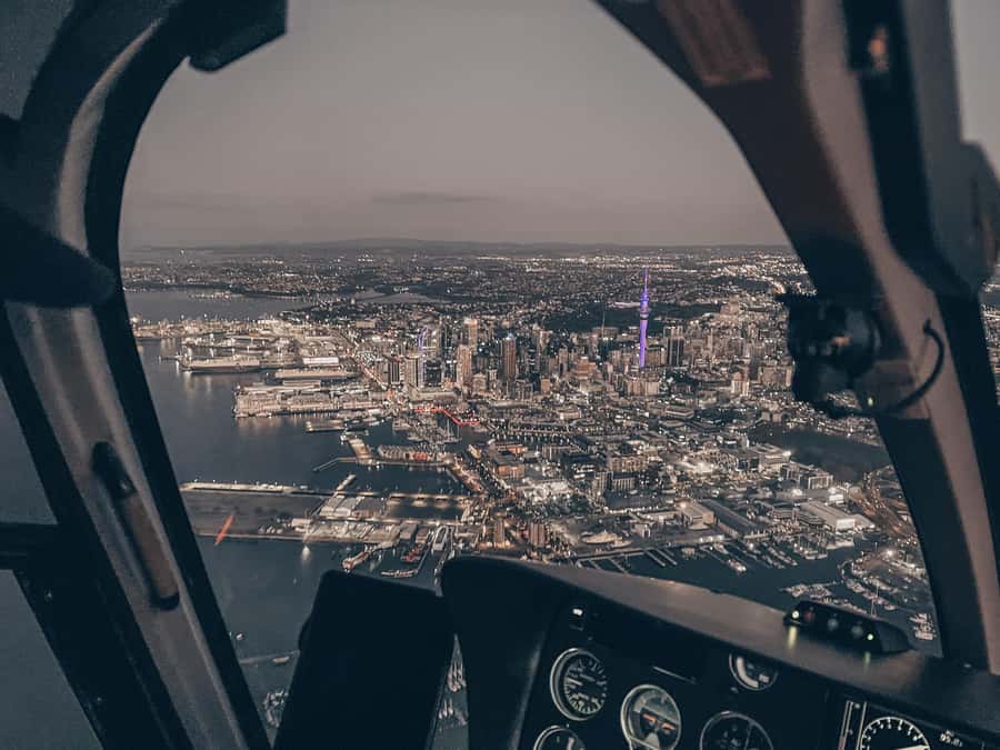 Auckland: 36 min scenic helicopter flight - Coast to Coast - Who will get the most from this flight