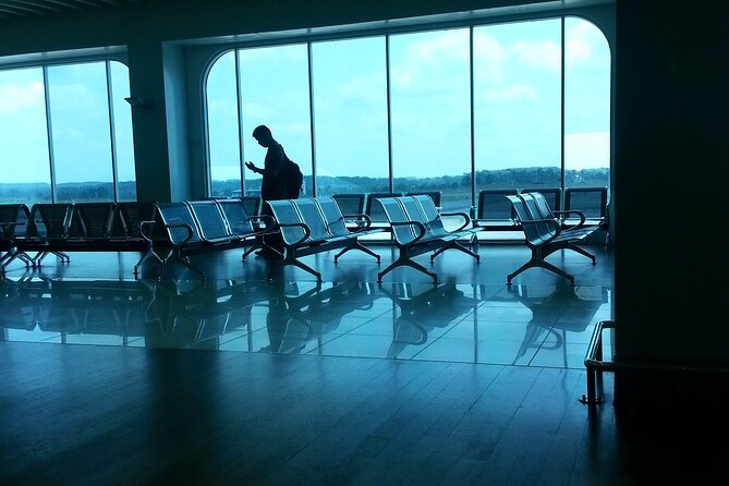 Auckland Airport Private Transfers with child car seats - The ride itself: air conditioning, privacy, and a one-hour estimate