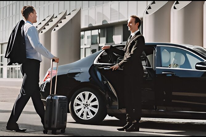 Auckland Airport Private Transfers with child car seats - Reaching Auckland CBD, nearby suburbs, or the cruise terminal