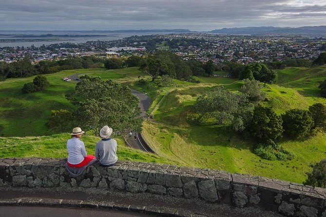 Auckland City Highlights, Afternoon Piha Beach & Rainforest Tour - Lunch is your own decision