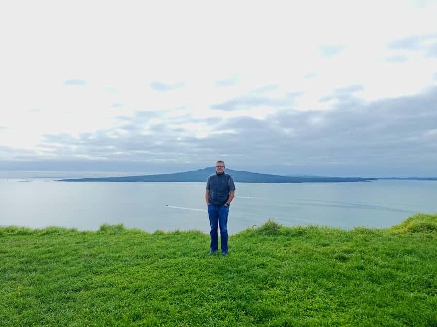 Auckland City Highlights Half Day Tour - Guides who personalize the outing