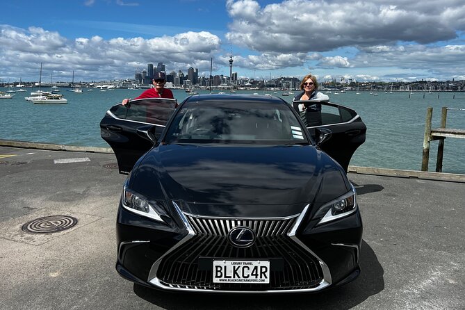 Auckland City Private Tour for Couples. Be chauffeur driven with added extras. - Why a private car makes sense in Auckland