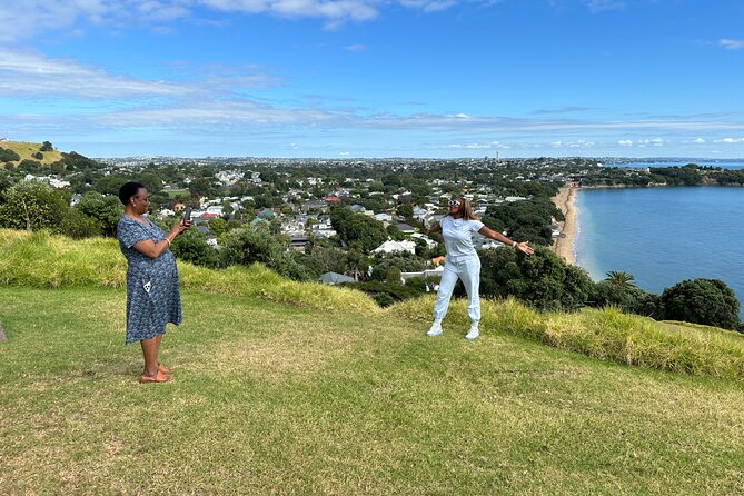 Auckland City Top Spots Half Day Private Tour - Mount Eden for Auckland’s best city panorama