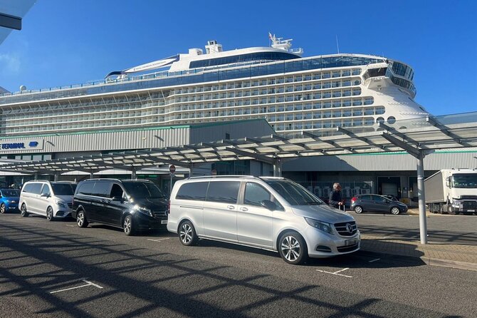 Auckland Downtown Hotel Transfers to/from Cruise Ship in Minivan - Leaving the cruise terminal without the luggage struggle