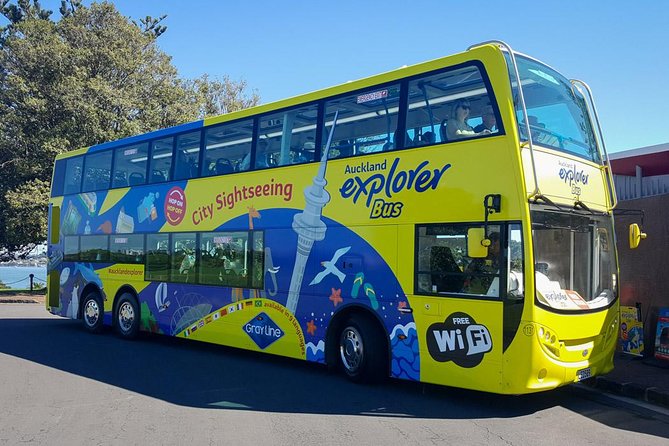 Auckland Explorer: Sightseeing Hop-on Hop-off Tour - Riding the central route from Customs Street to Parnell