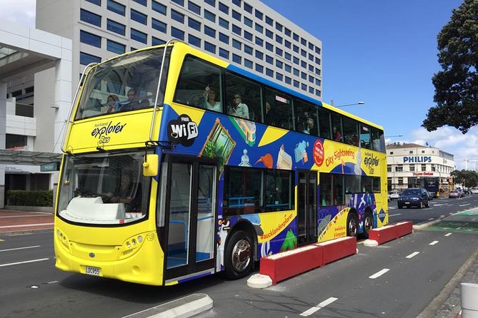 Auckland Explorer: Sightseeing Hop-on Hop-off Tour - Commentary, drivers, and comfort on board