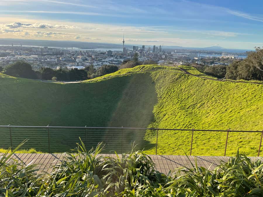 Auckland Half Day Tour Through Urban Wonders - Timing, weather, and what to bring