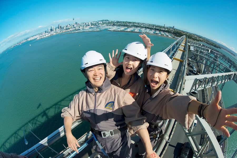 Auckland Harbor Bridge: Bridge Climb - Key things to know before you climb