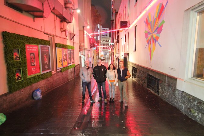 Auckland Historic Bar Tour - Walking through Vulcan Lane’s old bars