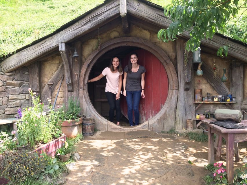 Auckland: Hobbiton Movie Set Day Trip with Festive Lunch - How the eight hours actually feel