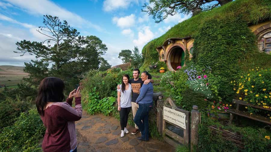 Auckland: Hobbiton, Waitomo Caves, and Rotorua 1-Way Tour - Why this Auckland to Rotorua route works