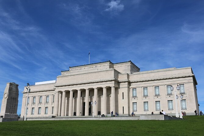 Auckland Museum and Highlight Sightseeing Tour - Spending 90 minutes inside Auckland Museum