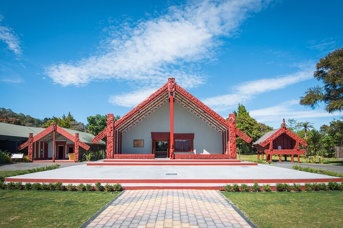 Auckland: Rotorua Te Puia with Haka & Polynesian Spa Small Group - The long-drive question