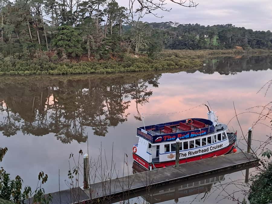 Auckland: Scenic Boat Cruise to the Riverhead Tavern - The quieter upper Waitematā Harbour