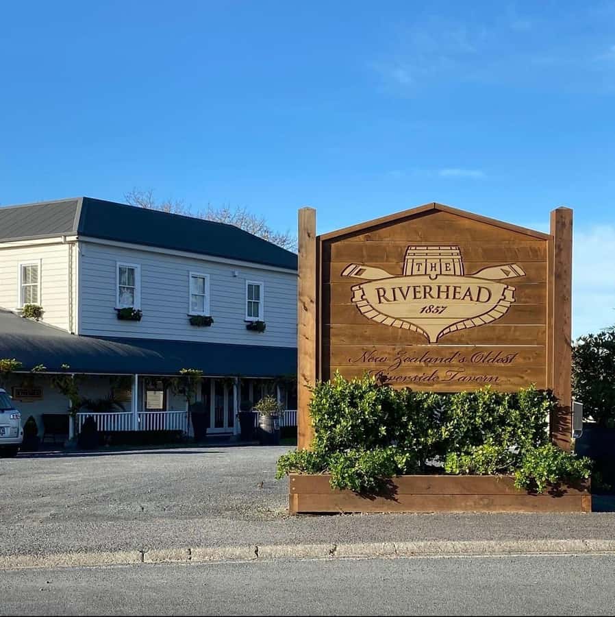 Auckland: Scenic Boat Cruise to the Riverhead Tavern - Practical details that can shape your day