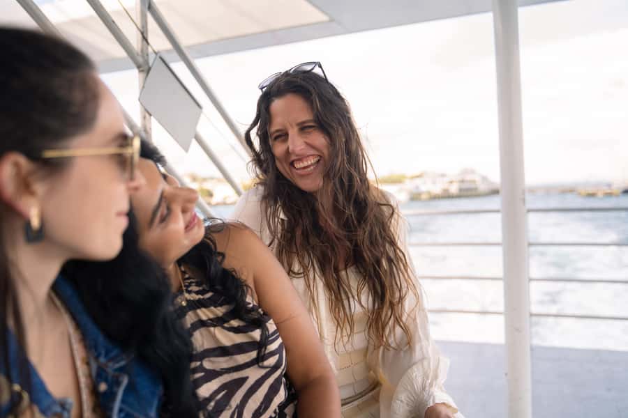 Auckland: Scenic Harbour Sightseeing Cruise - Leaving the waterfront for a wider view