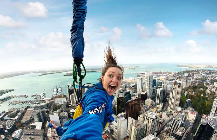 Auckland: SkyJump with Sky Tower Entry Ticket - SkyJump at a glance