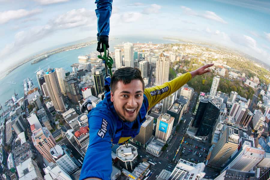 Auckland: SkyJump with Sky Tower Entry Ticket - Why this jump feels different from a bungy