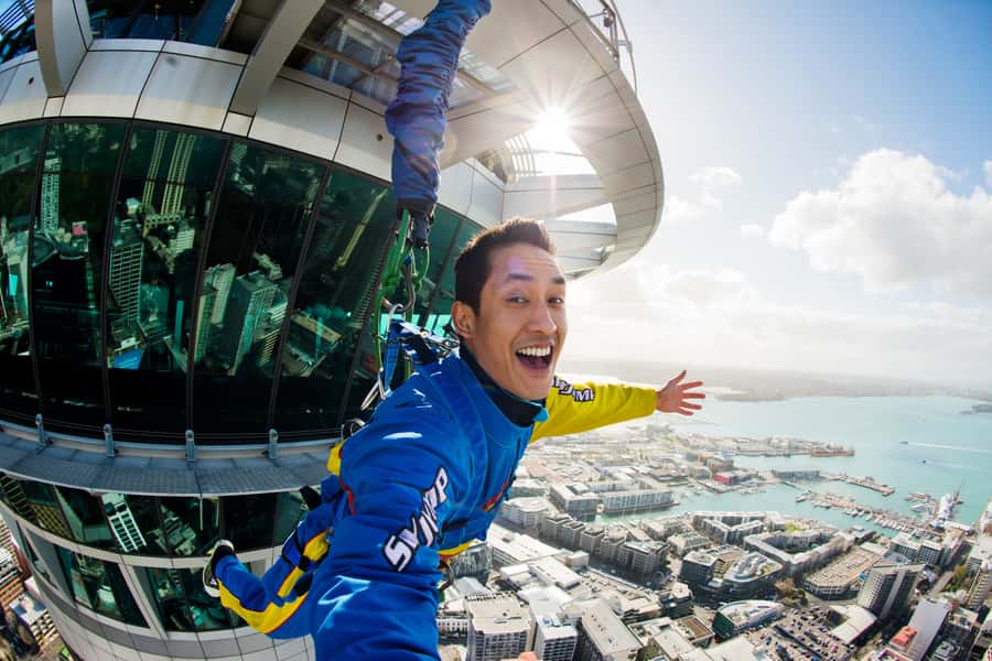 Auckland: SkyJump with Sky Tower Entry Ticket - Arriving at Auckland’s Sky Tower