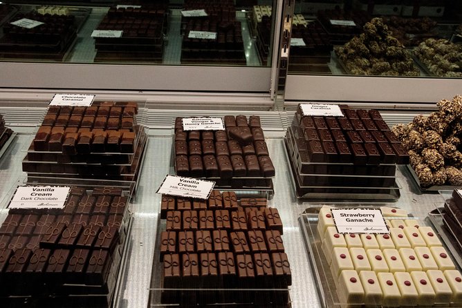 Auckland Small-Group Walking Tour with Treats - Queen Street and Queens Arcade: starting in Auckland’s center