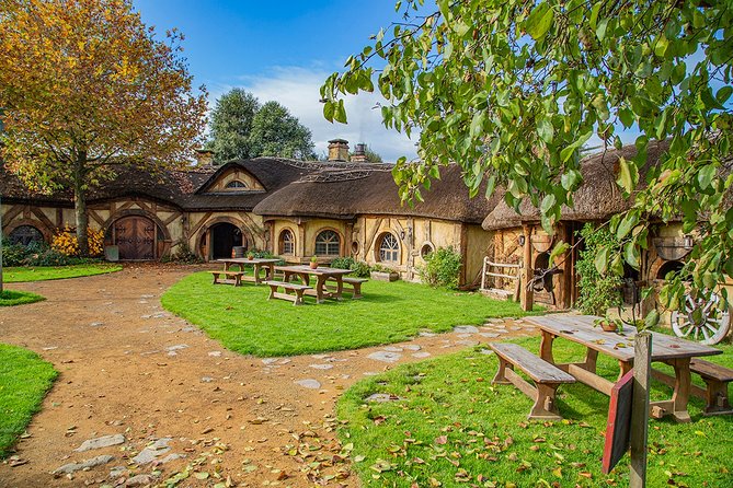 Auckland to Rotorua via Hobbiton Movie Set Tour - One Way - Why this makes sense for the Auckland to Rotorua route