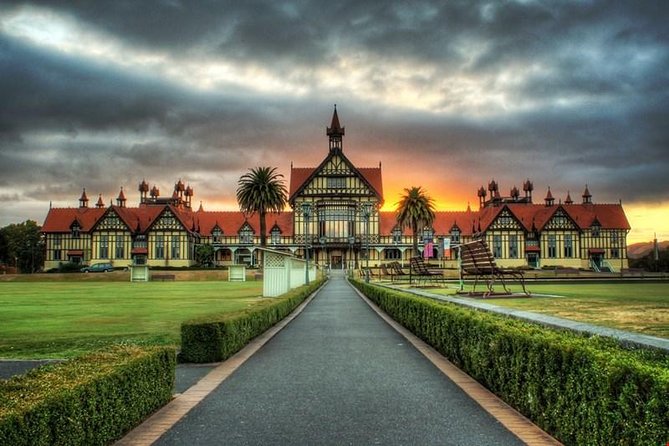 Auckland to Rotorua via Waitomo Caves Small Group Tour (One Way) - Who should book this experience?