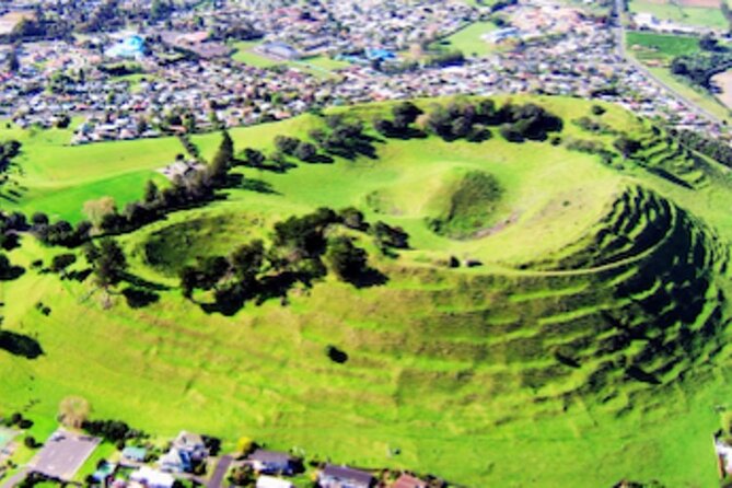 Auckland Urban Māori Experience with Transportation - Coffee first, then a full day on the road