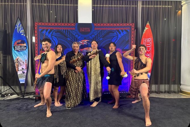 Auckland Urban Māori Experience with Transportation - A traditional Māori lunch with local ingredients