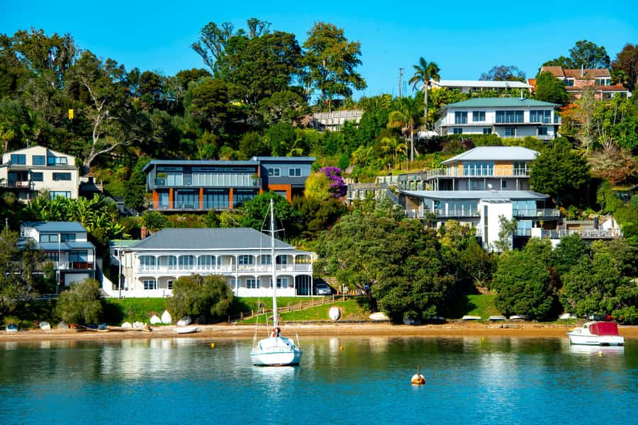 Bay of Islands: 1 Hour Scenic Bay of Islands Tour - Opua and Paihia from the road