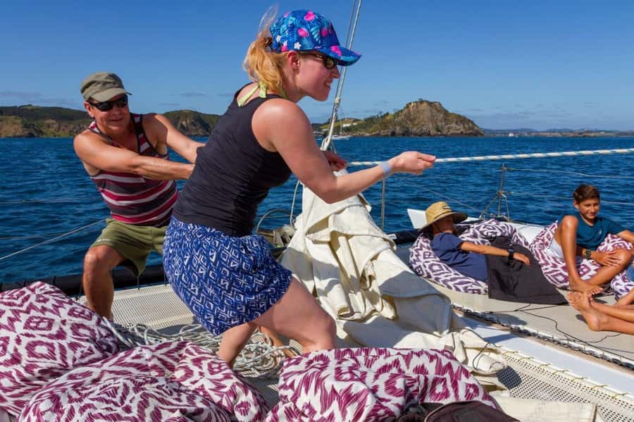 Bay of Islands 2-Hour Sundowner Evening Sailing Cruise - Who will enjoy this Paihia sunset cruise?