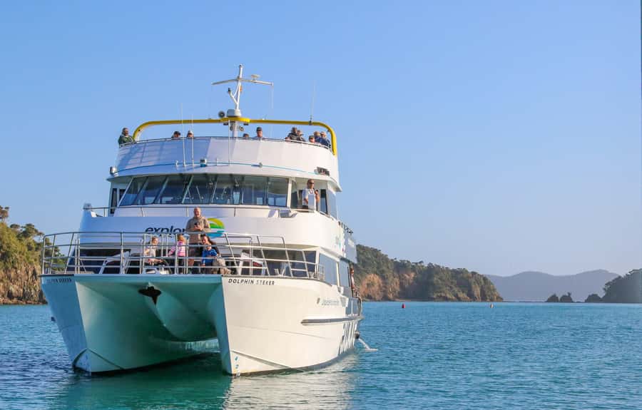 Bay of Islands: Discover the Bay Cruise with Island Lunch - Otehei Bay and lunch on Urupukapuka Island