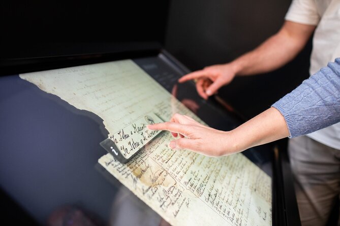 Bay of Islands Heritage Experience from Auckland incl. Waitangi & Russell - Guides, comfort, and the private format