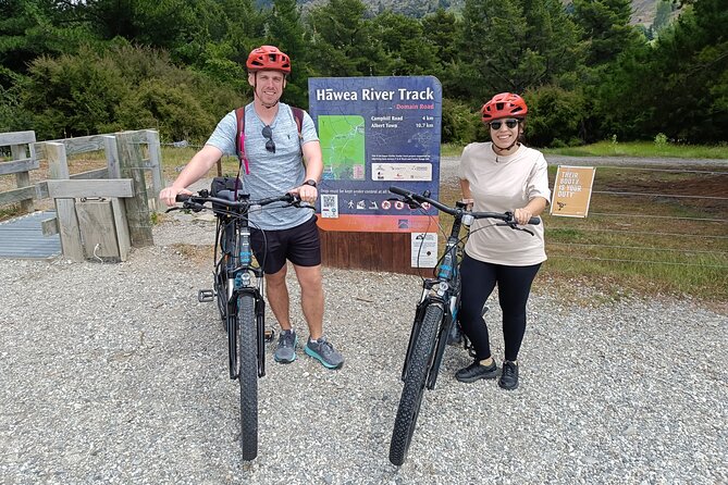 Bike the Wanaka and Hawea Trails - Riding through Albert Town toward Wanaka