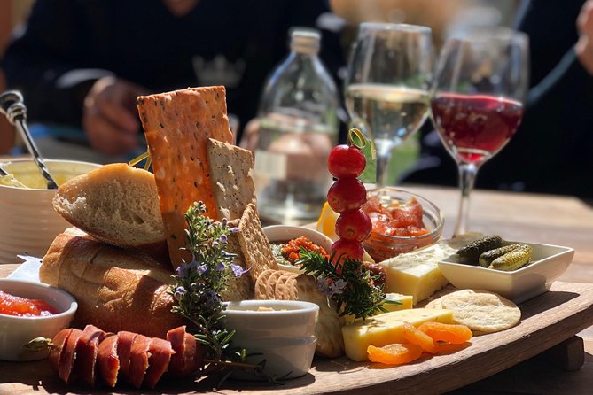 Bike & Wine Tour: Arrowtown to Valley of the Vines - Who should book this ride?