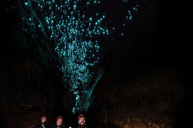 Black Water Rafting Experience Waitomo Caves Tour - What Black Abyss adds for an extra two hours